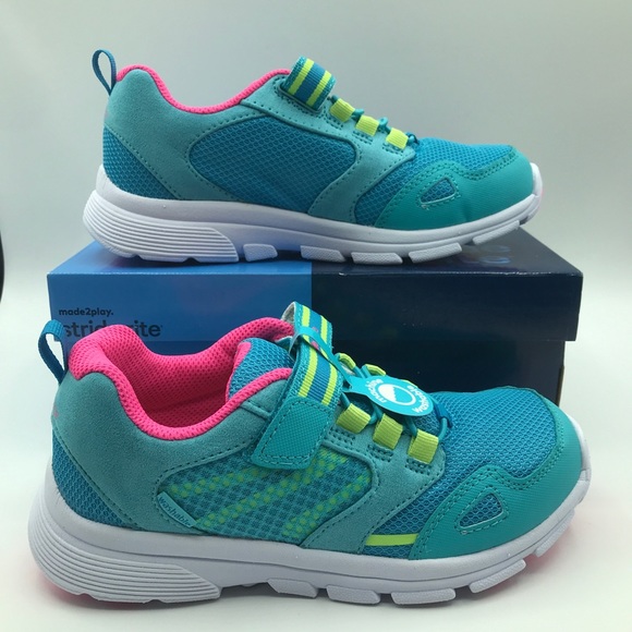 stride rite made to play sneakers